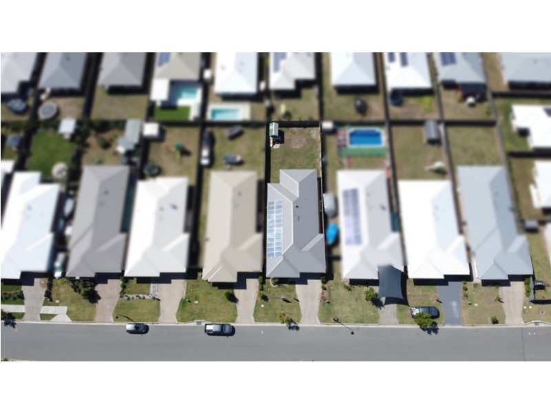 26 Bayside Avenue, Jacobs Well QLD 4208