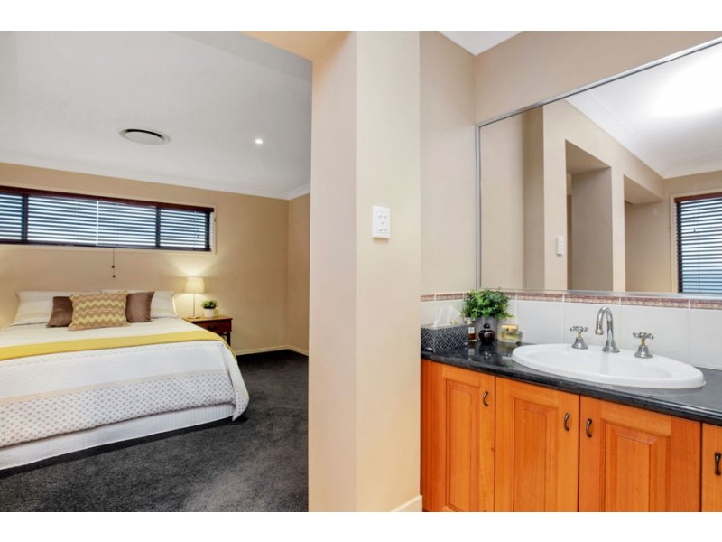 6 Coral Street, Steiglitz QLD 4207