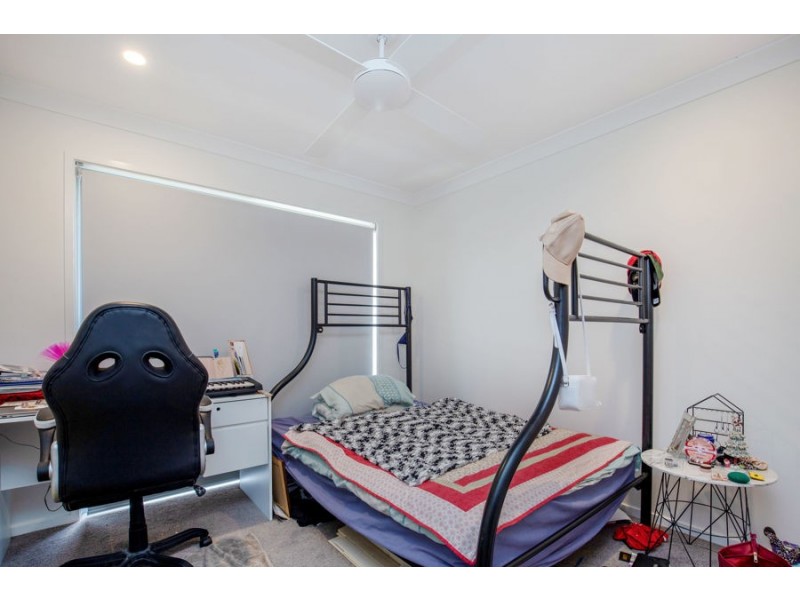 6 Blue Bay Street, Jacobs Well QLD 4208