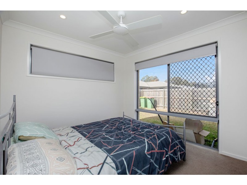 6 Blue Bay Street, Jacobs Well QLD 4208