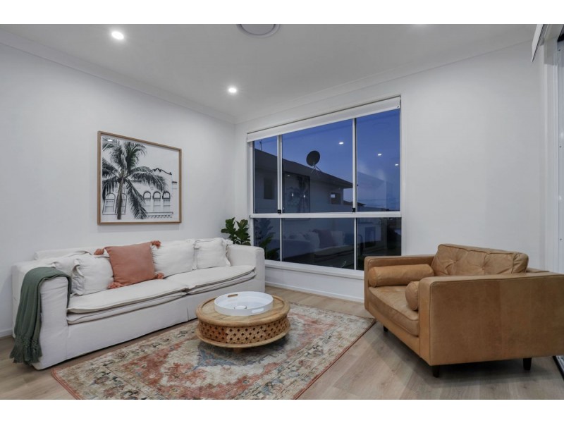 28 Moreton Drive, Jacobs Well QLD 4208