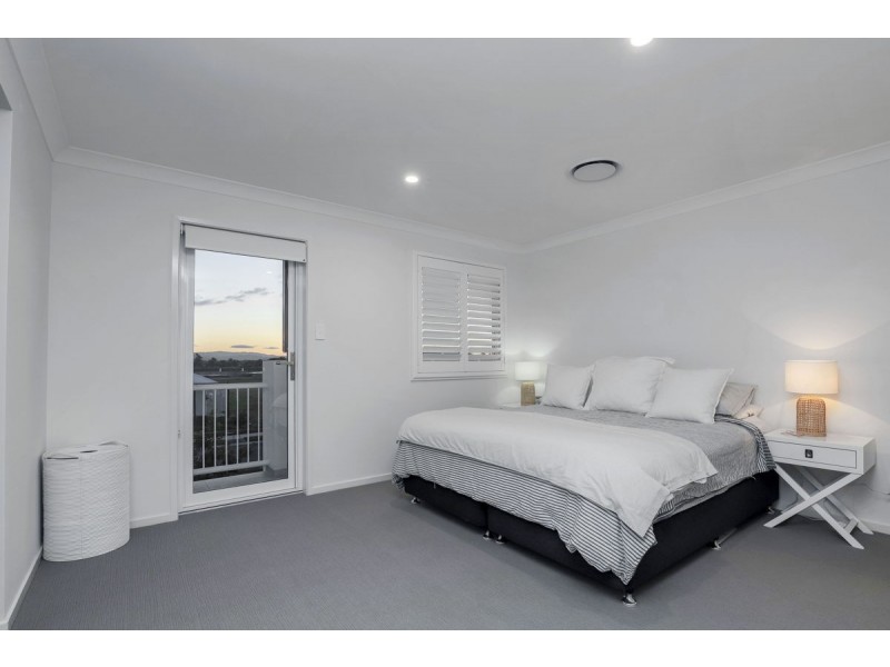 28 Moreton Drive, Jacobs Well QLD 4208