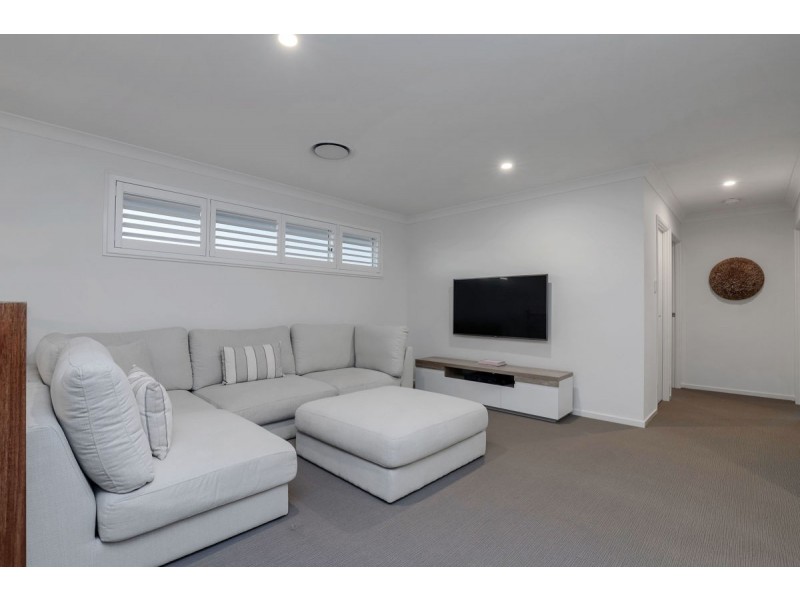 28 Moreton Drive, Jacobs Well QLD 4208
