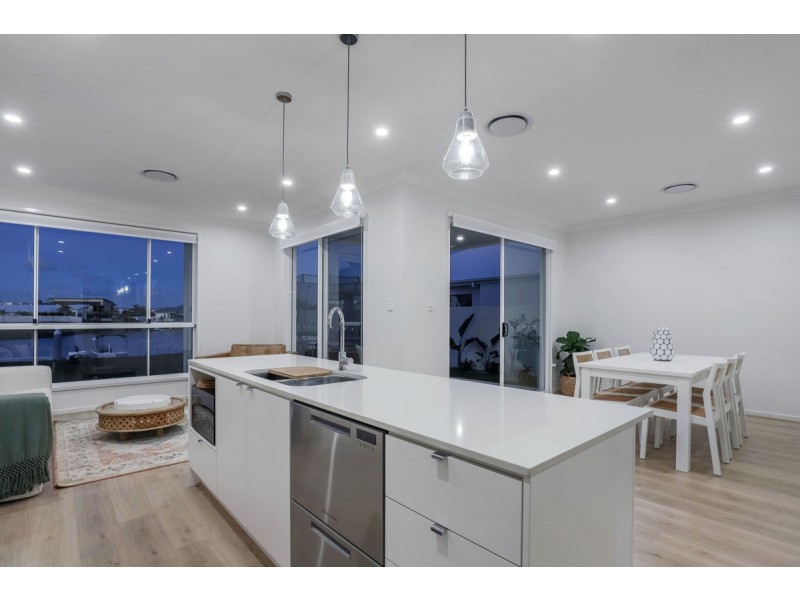 28 Moreton Drive, Jacobs Well QLD 4208