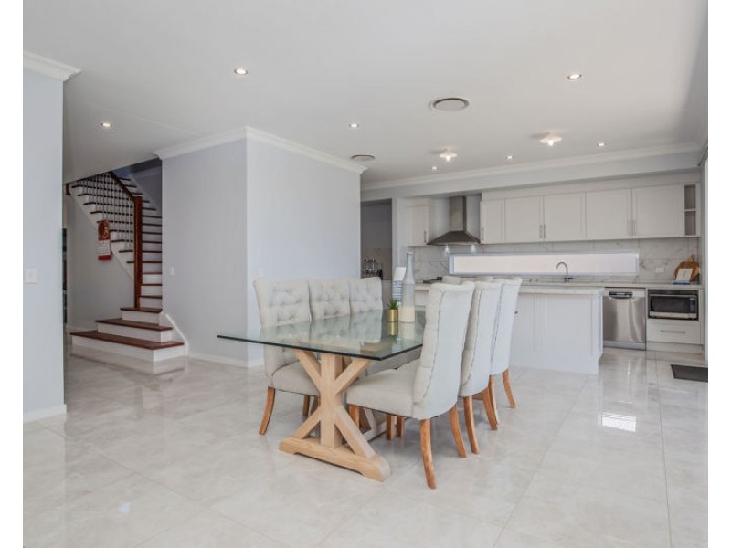 36 Poinciana Place, Jacobs Well QLD 4208