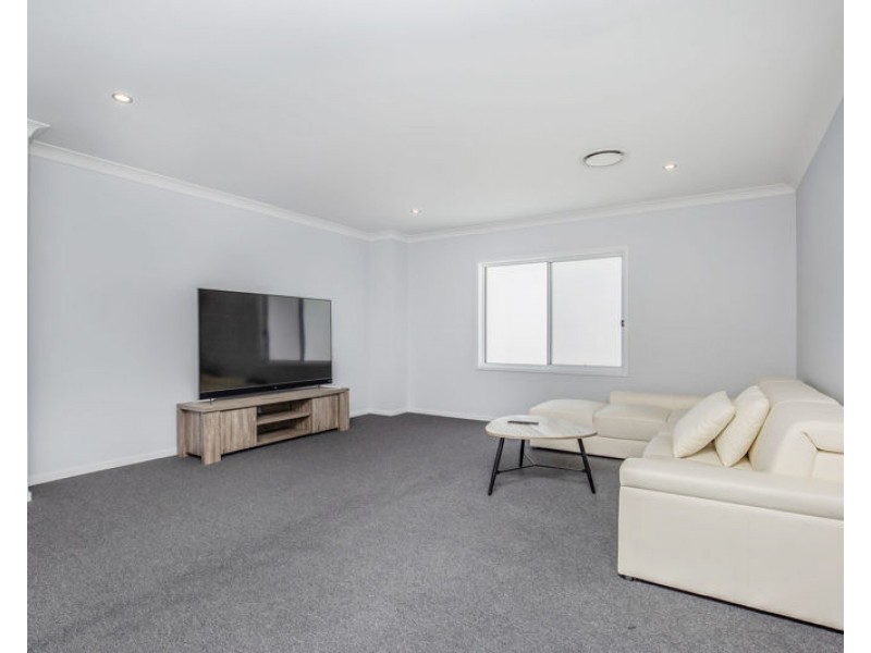 36 Poinciana Place, Jacobs Well QLD 4208