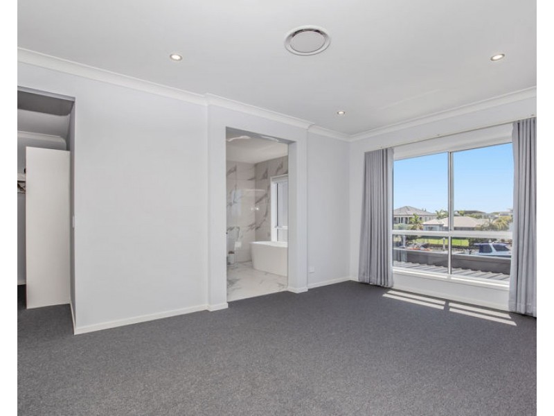 36 Poinciana Place, Jacobs Well QLD 4208