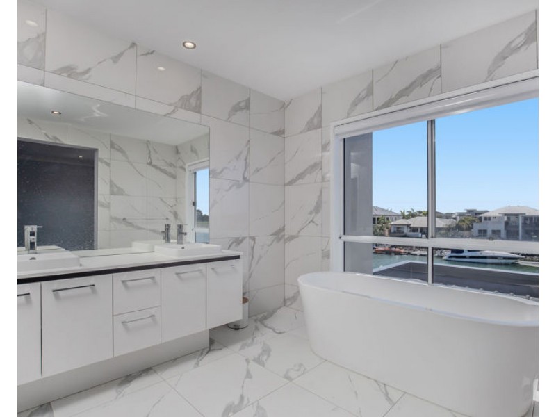 36 Poinciana Place, Jacobs Well QLD 4208