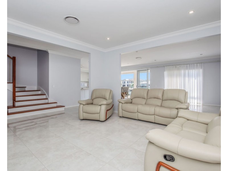 36 Poinciana Place, Jacobs Well QLD 4208