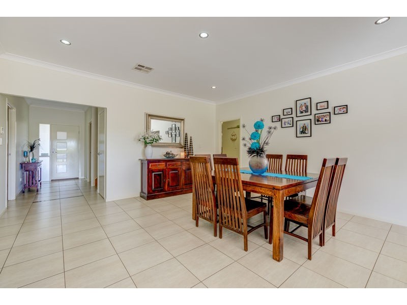 41 Esplanade, Jacobs Well QLD 4208
