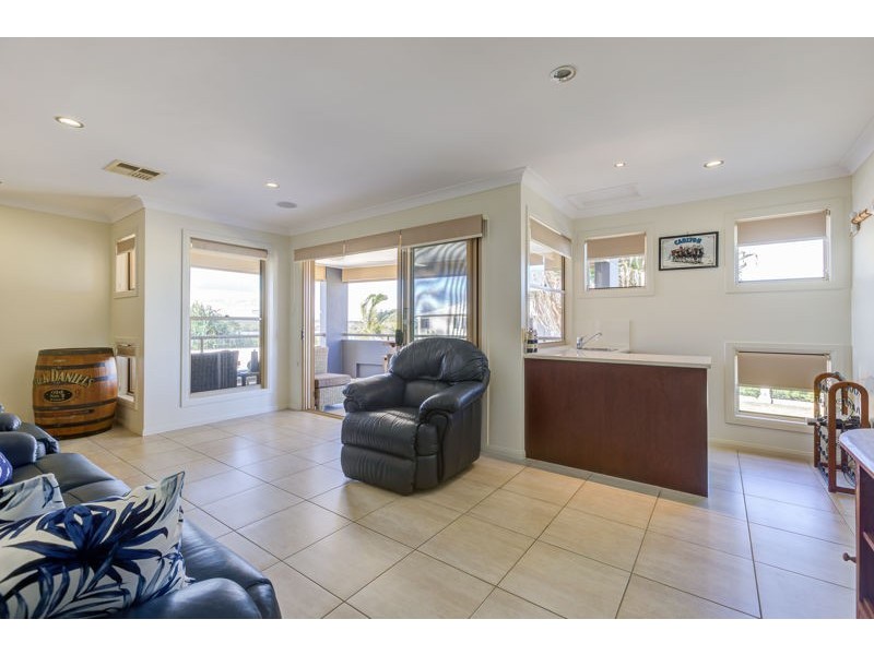 41 Esplanade, Jacobs Well QLD 4208