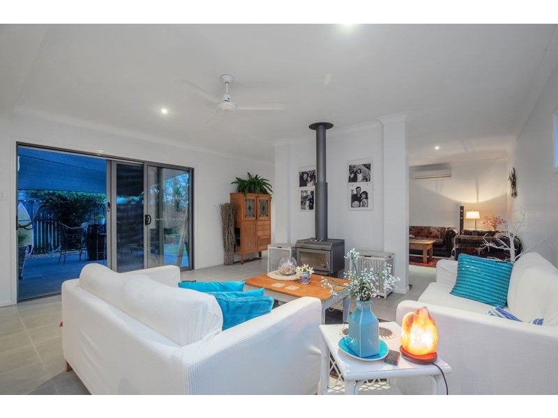 5 Hibiscus Street, Steiglitz QLD 4207