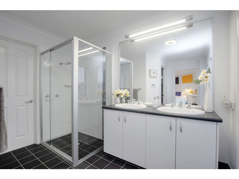 5 Hibiscus Street, Steiglitz QLD 4207