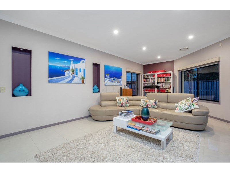 7 Atara Lane, Coomera Waters QLD 4209