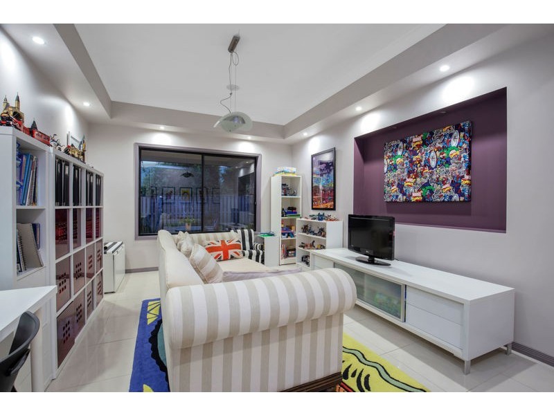 7 Atara Lane, Coomera Waters QLD 4209
