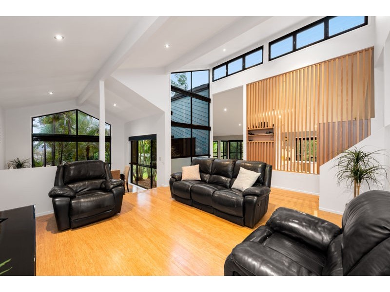 40 Leah Drive, Belivah QLD 4207