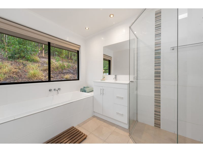 40 Leah Drive, Belivah QLD 4207