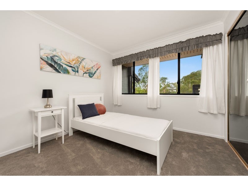 40 Leah Drive, Belivah QLD 4207