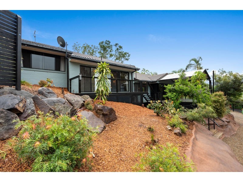 40 Leah Drive, Belivah QLD 4207