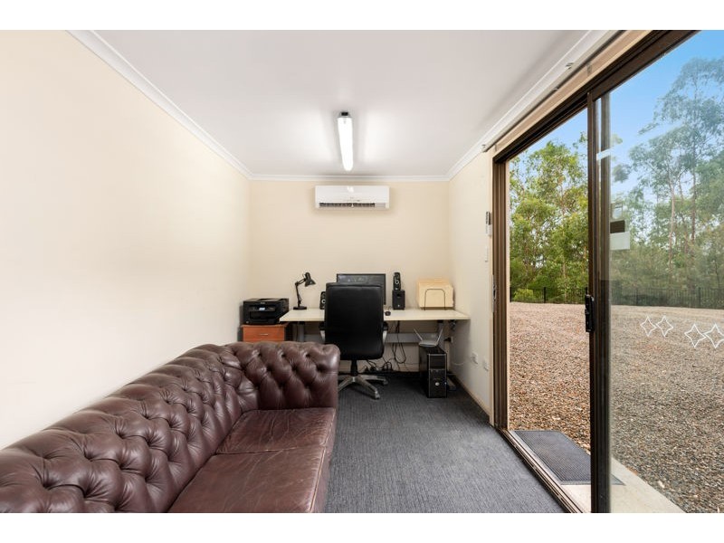 40 Leah Drive, Belivah QLD 4207