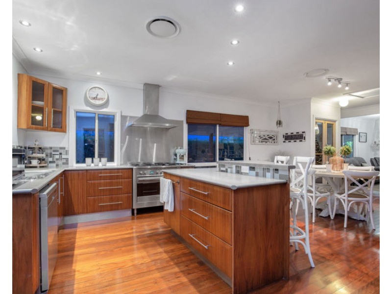 1884 Stapylton-Jacobs Well Road, Jacobs Well QLD 4208