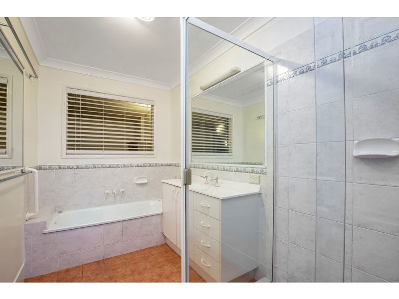 6 Cormorant Crescent, Jacobs Well QLD 4208