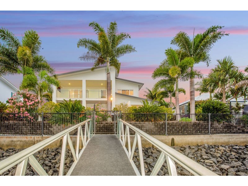 13 Marina Parade, Jacobs Well QLD 4208