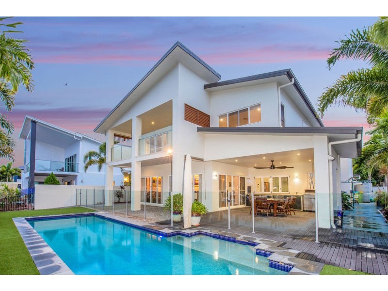 13 Marina Parade, Jacobs Well QLD 4208