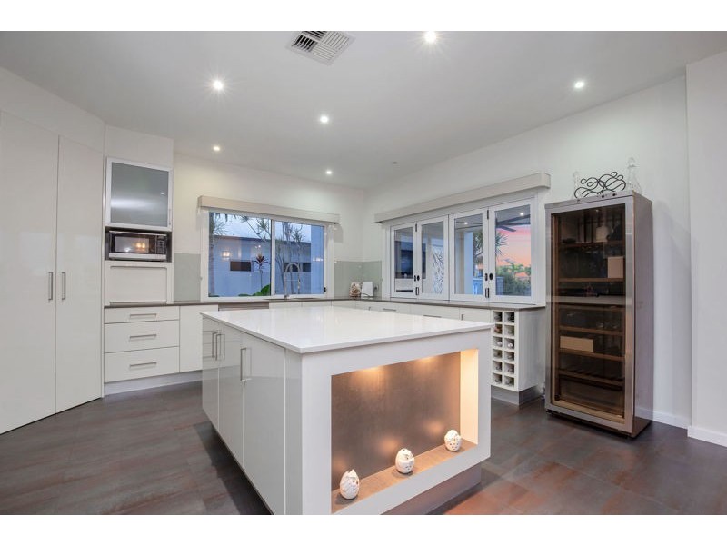 13 Marina Parade, Jacobs Well QLD 4208