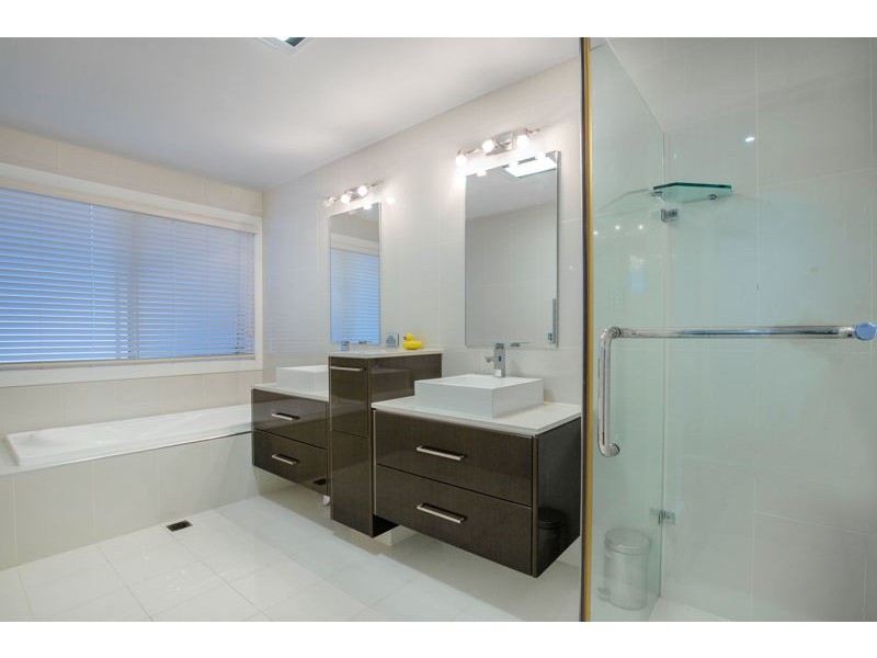 13 Marina Parade, Jacobs Well QLD 4208