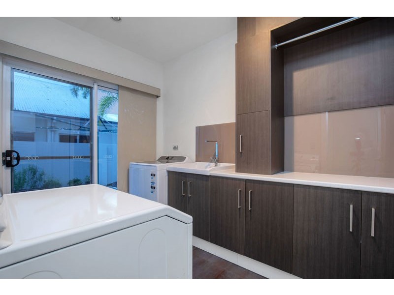 13 Marina Parade, Jacobs Well QLD 4208