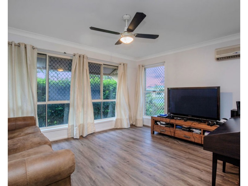 10 Coral Street, Steiglitz QLD 4207