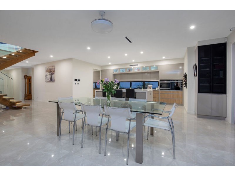 4 Poinciana Place, Jacobs Well QLD 4208