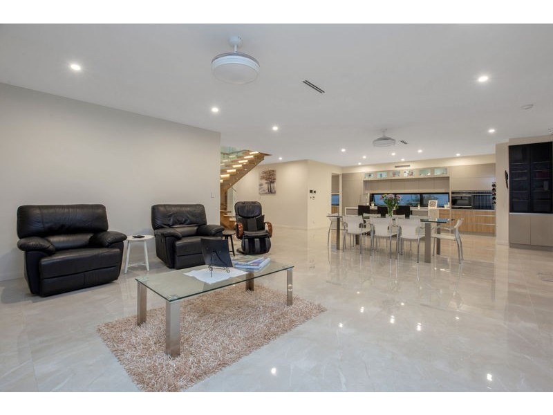 4 Poinciana Place, Jacobs Well QLD 4208