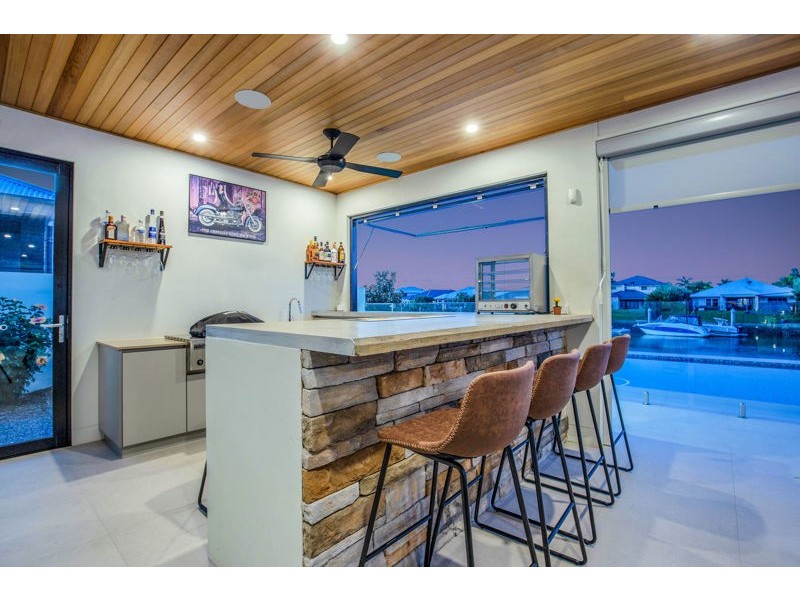 4 Poinciana Place, Jacobs Well QLD 4208