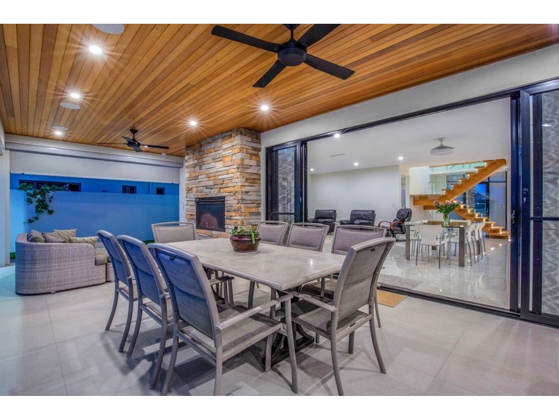 4 Poinciana Place, Jacobs Well QLD 4208