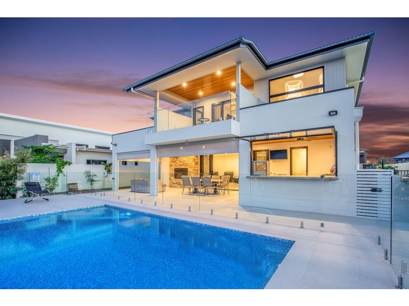 4 Poinciana Place, Jacobs Well QLD 4208