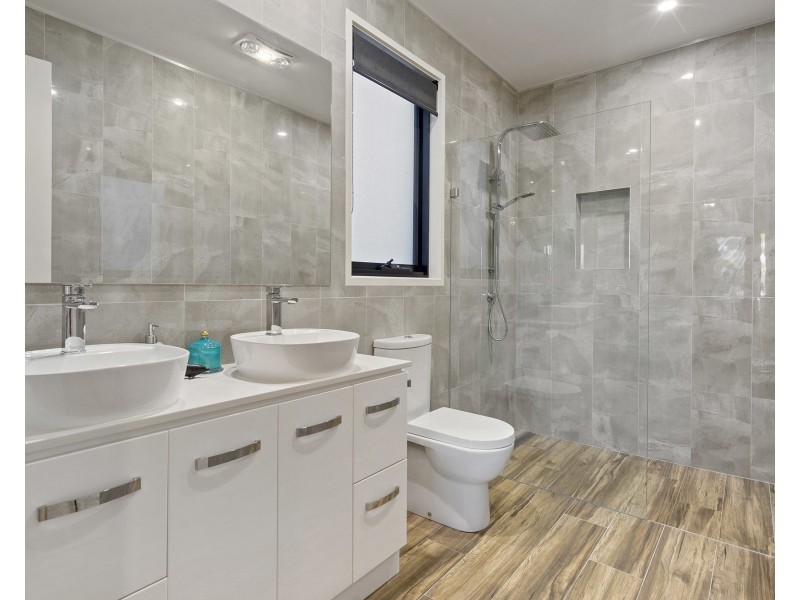 3 Adrian Court, Jacobs Well QLD 4208