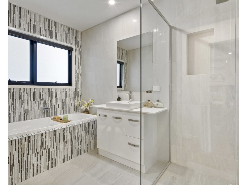 3 Adrian Court, Jacobs Well QLD 4208
