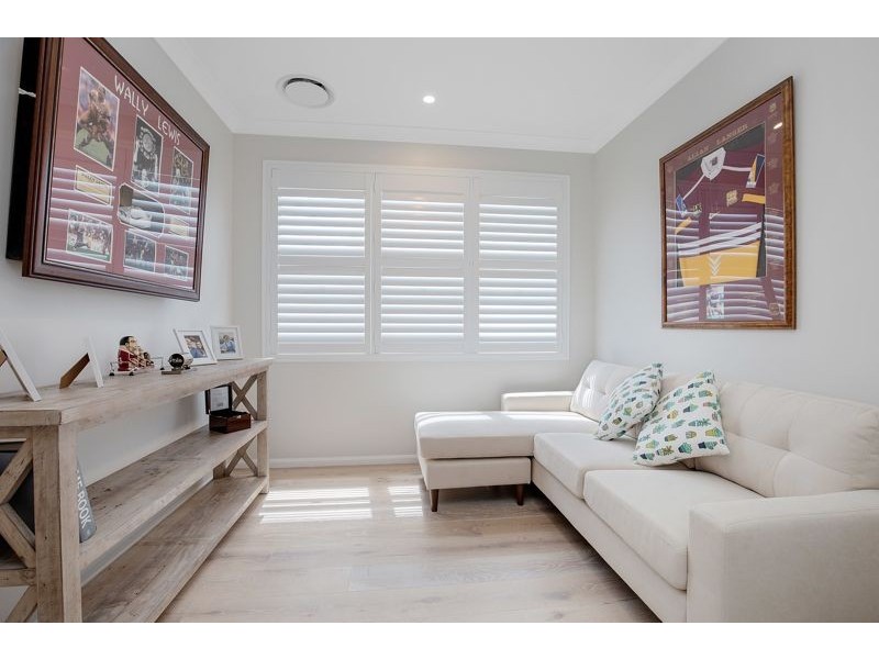 44 Poinciana Drive, Jacobs Well QLD 4208