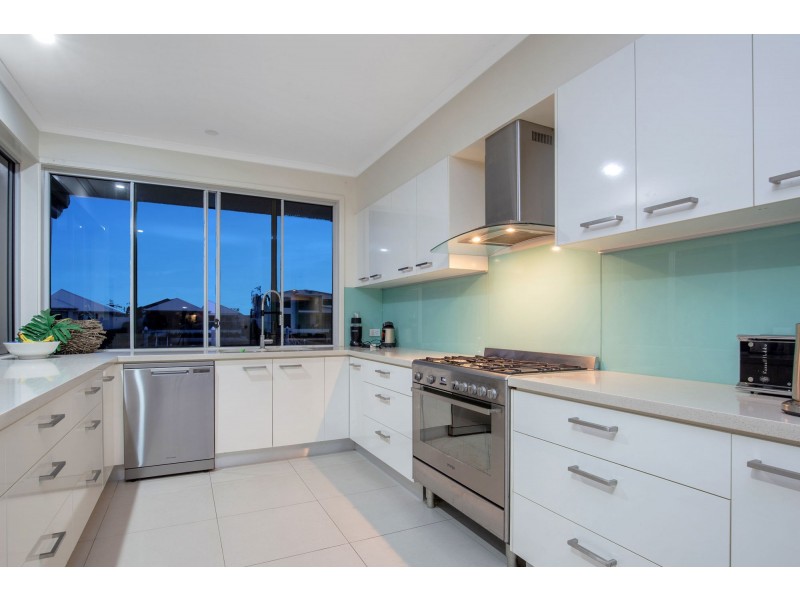 29 Windward Place, Jacobs Well QLD 4208