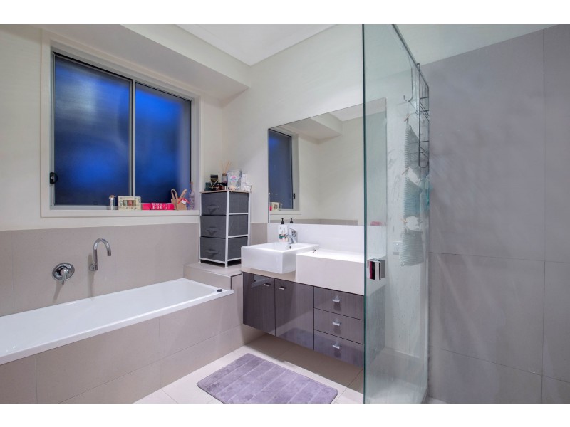 29 Windward Place, Jacobs Well QLD 4208