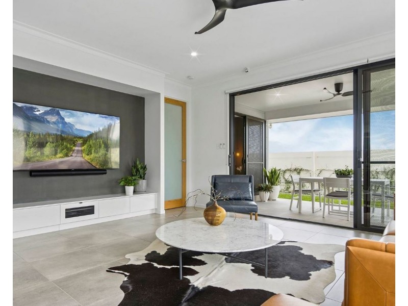 13 Moreton Drive, Jacobs Well QLD 4208