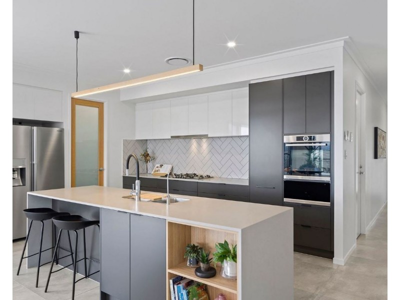 13 Moreton Drive, Jacobs Well QLD 4208