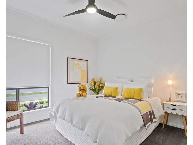 13 Moreton Drive, Jacobs Well QLD 4208