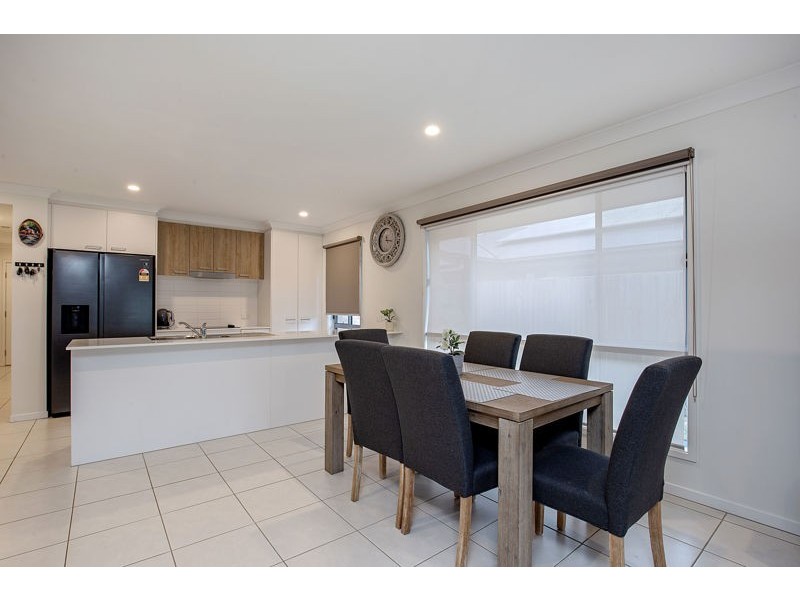 3 Helmore Road, Jacobs Well QLD 4208