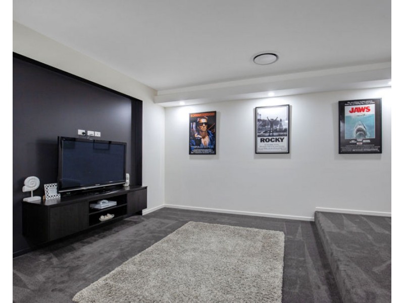 53 Marina Parade, Jacobs Well QLD 4208