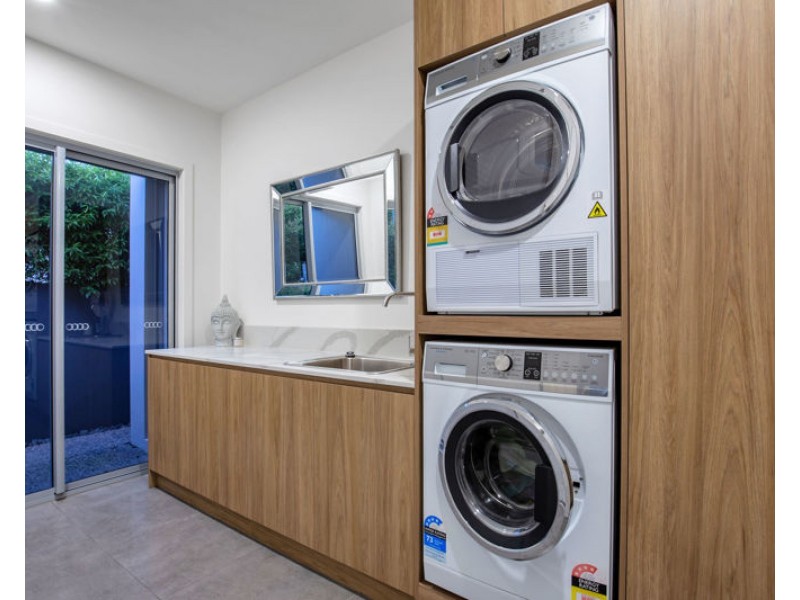 53 Marina Parade, Jacobs Well QLD 4208
