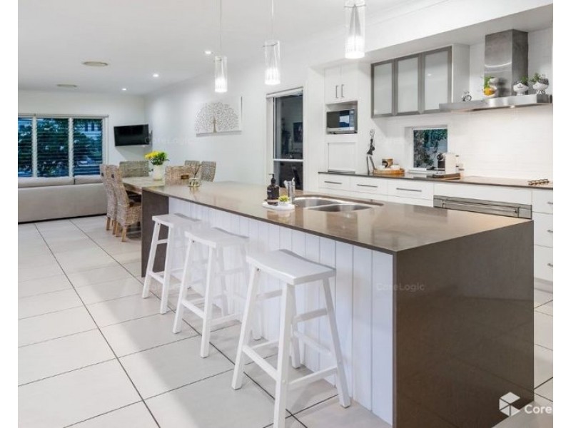 11 Windward Place, Jacobs Well QLD 4208