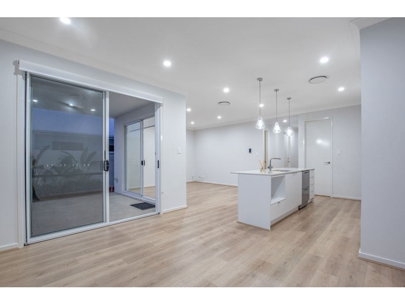 28 Moreton Drive, Jacobs Well QLD 4208